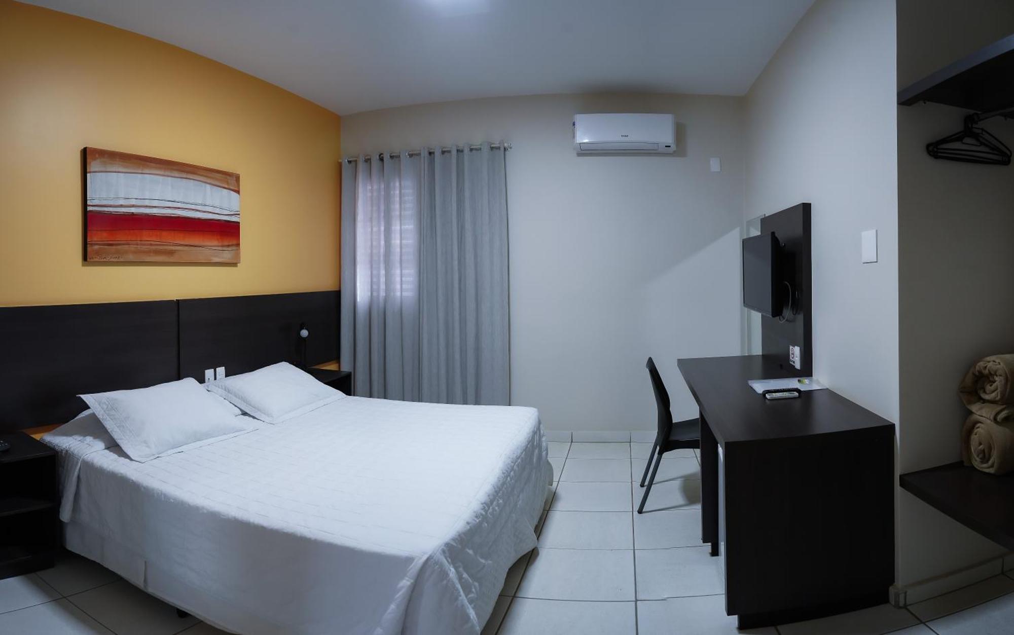 Attie Park Hotel Uberlandia Bagian luar foto